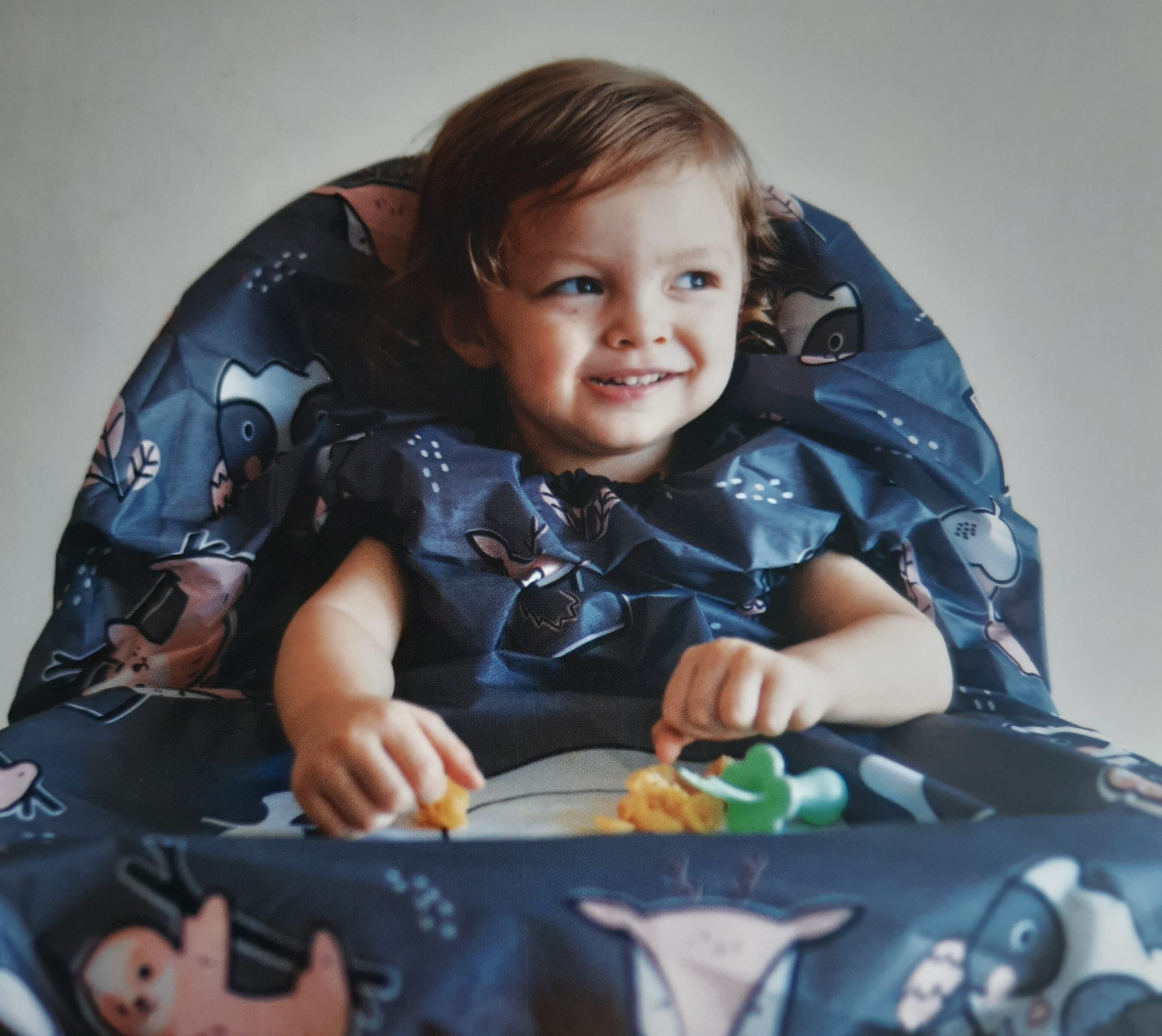 Bavoir intégral bébé et chaise haute – 2 coloris